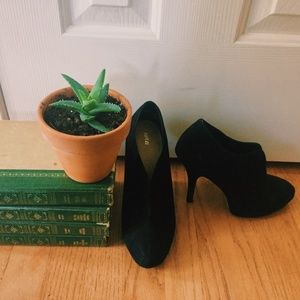 Black Heeled Booties | Stiletto Booties | Apt 9